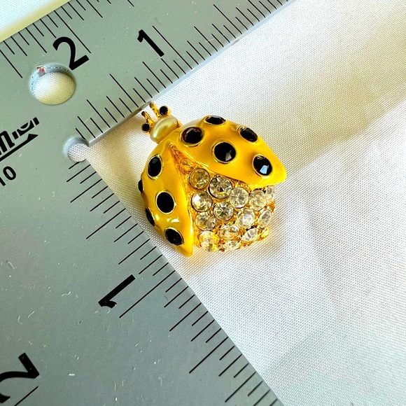 Graziano 1998 Vintage Lady Bug Brooch Pin Yellow Enamel Clear Crystal Gold Tone - Picture 4 of 6